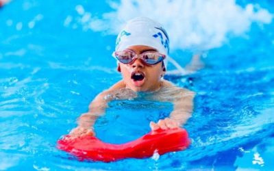 What Age Should Kids Start Swimming Lessons in Dubai?